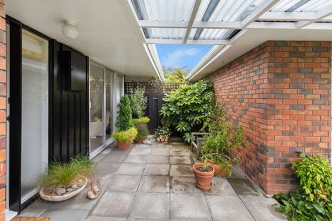 Photo of property in 11 Seaton Court, Hokowhitu, Palmerston North, 4410