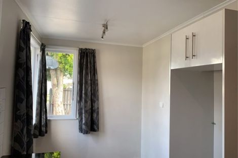 Photo of property in 17 Solent Street, Mangere, Auckland, 2022