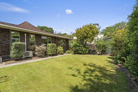 Photo of property in 2/54 Heretaunga Square, Silverstream, Upper Hutt, 5019