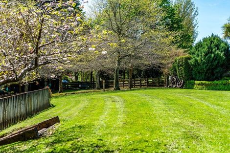 Photo of property in 52 Katherine Mansfield Drive, Whitemans Valley, Upper Hutt, 5371