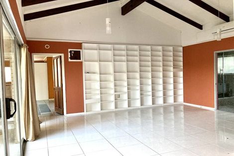 Photo of property in 2/89a Royal Road, Massey, Auckland, 0614