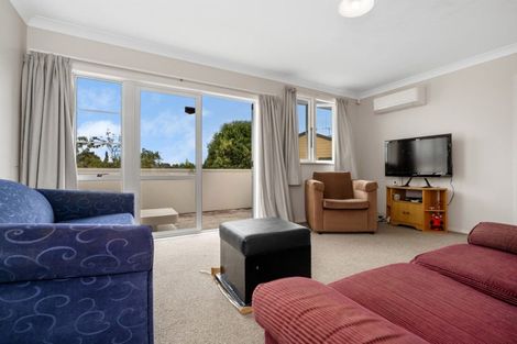 Photo of property in 33 Henderson Crescent, Parkvale, Tauranga, 3112