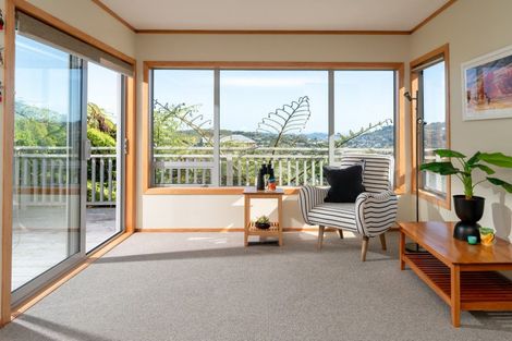 Photo of property in 3 Kapil Grove, Khandallah, Wellington, 6035