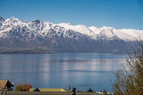 Photo of property in 8 Caples Place, Fernhill, Queenstown, 9300