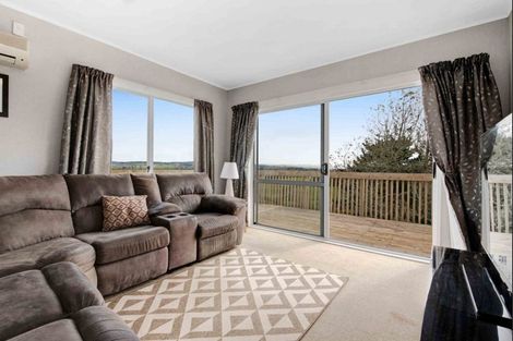 Photo of property in 95 Mangakura Road, Helensville, 0800