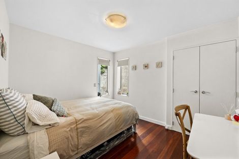 Photo of property in Aqua, 11/74 Oriental Parade, Oriental Bay, Wellington, 6011