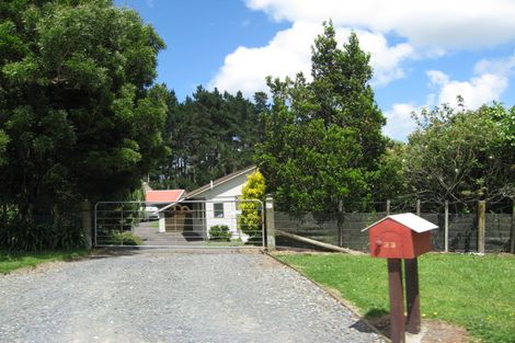 Photo of property in 23 Petersons Road, Ardmore, Papakura, 2582