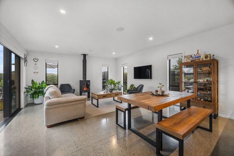 Photo of property in 4b Harakeke Drive, Wharewaka, Taupo, 3330