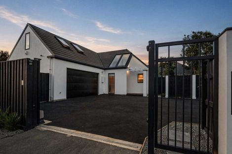 Photo of property in 3 Fieldmoor Place, Parklands, Christchurch, 8083
