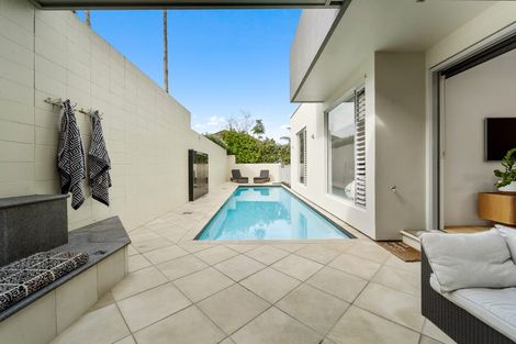 Photo of property in 33a Churchill Road, Murrays Bay, Auckland, 0630