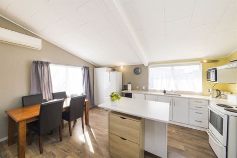 Photo of property in 30 Tiller Close, Kelvin Grove, Palmerston North, 4414