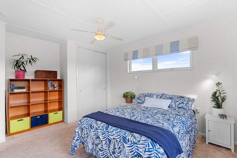 Photo of property in 59 The Centre, Waipu, 0510