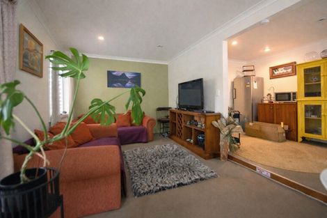 Photo of property in 9 Moana Street, Kaka Point, Balclutha, 9271