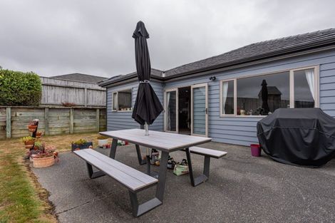 Photo of property in 35 Staithes Drive North, Whitby, Porirua, 5024