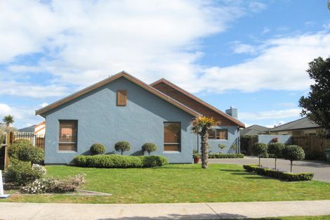 Photo of property in 77 Kahira Crescent, Papamoa Beach, Papamoa, 3118