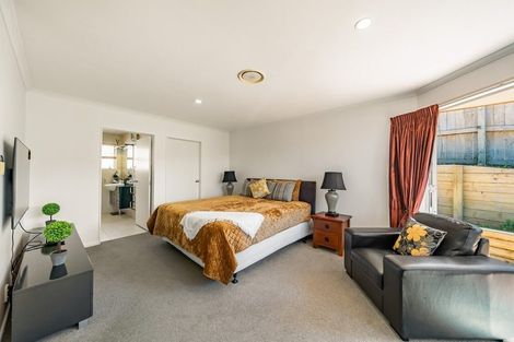 Photo of property in 14 Sylvan Way, Silverstream, Upper Hutt, 5019