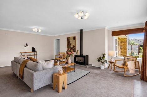 Photo of property in 362 Mangorei Road, Merrilands, New Plymouth, 4312