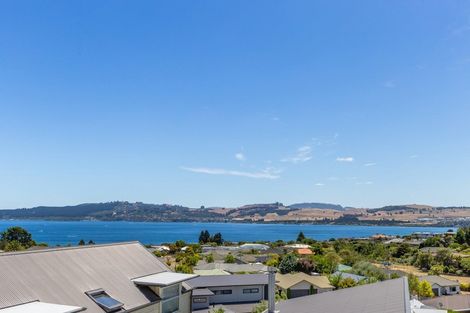 Photo of property in 10 Botanical Heights Drive, Waipahihi, Taupo, 3330