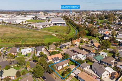 Photo of property in 1 Horlicks Place, Randwick Park, Auckland, 2105