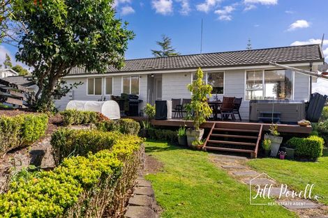 Photo of property in 10 View Street, Maungaturoto, 0520
