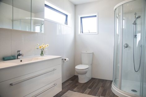 Photo of property in 2 Banks Street, Cooks Beach, Whitianga, 3591