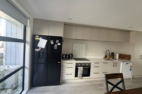 Photo of property in 7b Range View Road, Mount Albert, Auckland, 1025