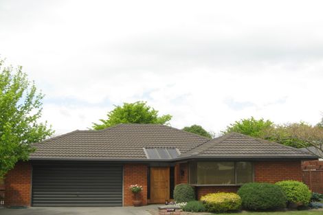 Photo of property in 88 Regency Crescent, Redwood, Christchurch, 8051