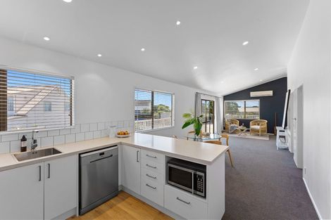 Photo of property in 116 Field Way, Waikanae Beach, Waikanae, 5036