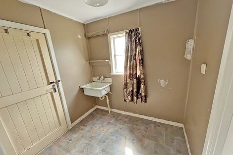 Photo of property in 1 Pilrig Place, Tokoroa, 3420