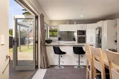 Photo of property in 8 Wouldbank Way, Welcome Bay, Tauranga, 3112