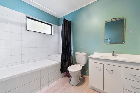 Photo of property in 123b Colwill Road, Massey, Auckland, 0614