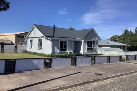 Photo of property in 13 Windsor Street, Dannevirke, 4930