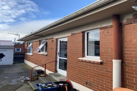 Photo of property in 8 Howe Street, North Dunedin, Dunedin, 9016