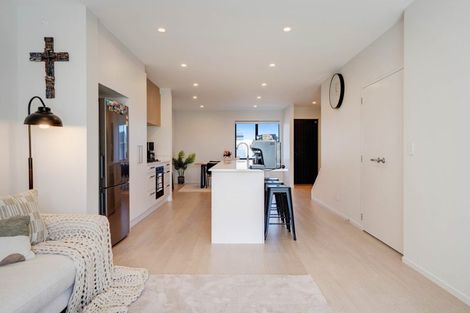 Photo of property in 6 George Cole Lane, Takanini, 2112