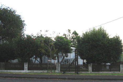 Photo of property in 1/40 Sherwood Avenue, Te Atatu South, Auckland, 0610