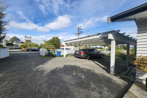 Photo of property in 11a Newington Road, Henderson, Auckland, 0612