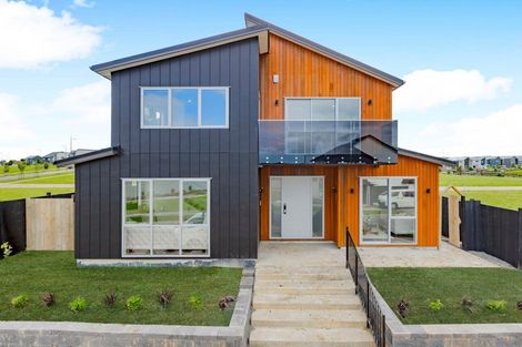 Photo of property in 29 Emerald Avenue, Rosehill, Papakura, 2113