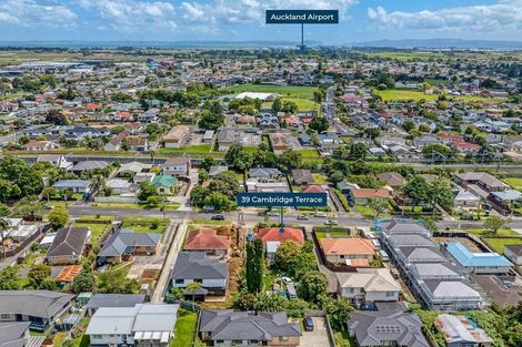 Photo of property in 39 Cambridge Terrace, Papatoetoe, Auckland, 2025