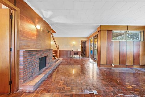 Photo of property in 1090 Scenic Drive North, Swanson, Auckland, 0816