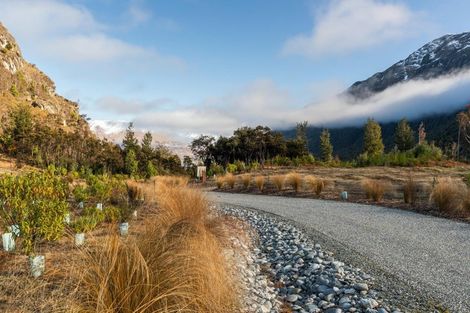 Photo of property in 20 Haast Eagle Road, Mount Creighton, 9371