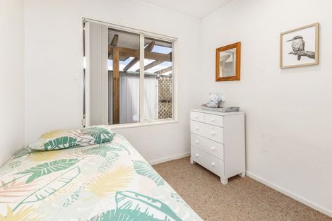 Photo of property in 28 Harry Shaw Way, Raumati South, Paraparaumu, 5032