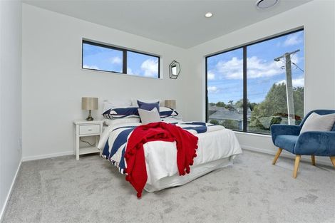 Photo of property in 2c Livingstone Street, Milford, Auckland, 0620