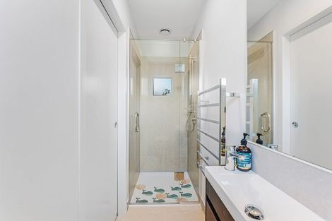 Photo of property in 2c Nerita Place, Long Bay, Auckland, 0630