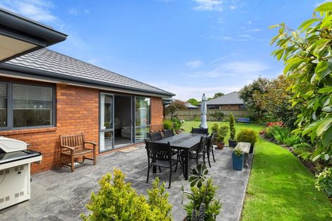 Photo of property in 59 Grimseys Road, Redwood, Christchurch, 8051