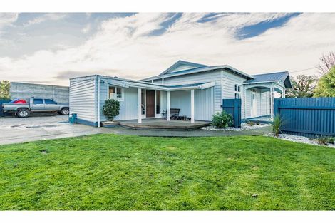 Photo of property in 74 Dalry Street, Wallacetown, 9816