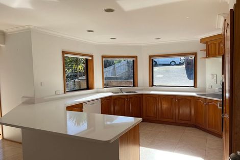 Photo of property in 9 Poaka Place, Beach Haven, Auckland, 0626