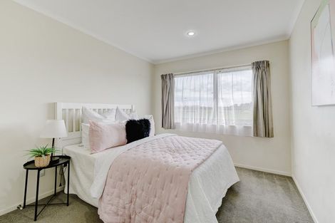 Photo of property in 15 Chadwick Place, Rototuna North, Hamilton, 3210