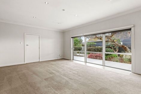 Photo of property in 112 Clyde Road, Ilam, Christchurch, 8041