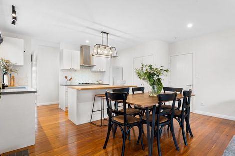 Photo of property in 22 Taikata Road, Te Atatu Peninsula, Auckland, 0610