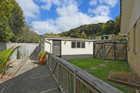Photo of property in 25a Deller Grove, Silverstream, Upper Hutt, 5019